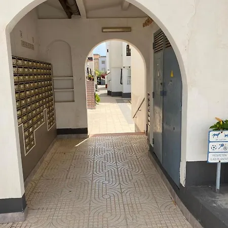 El Paraiso, 3 Bed 2 Bath, 300m From The Sea Apartment *